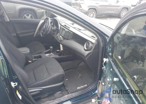 2017 Toyota Rav4 Xle z USA, uszkodzony, nr VIN JTMRFREVXHJ706767